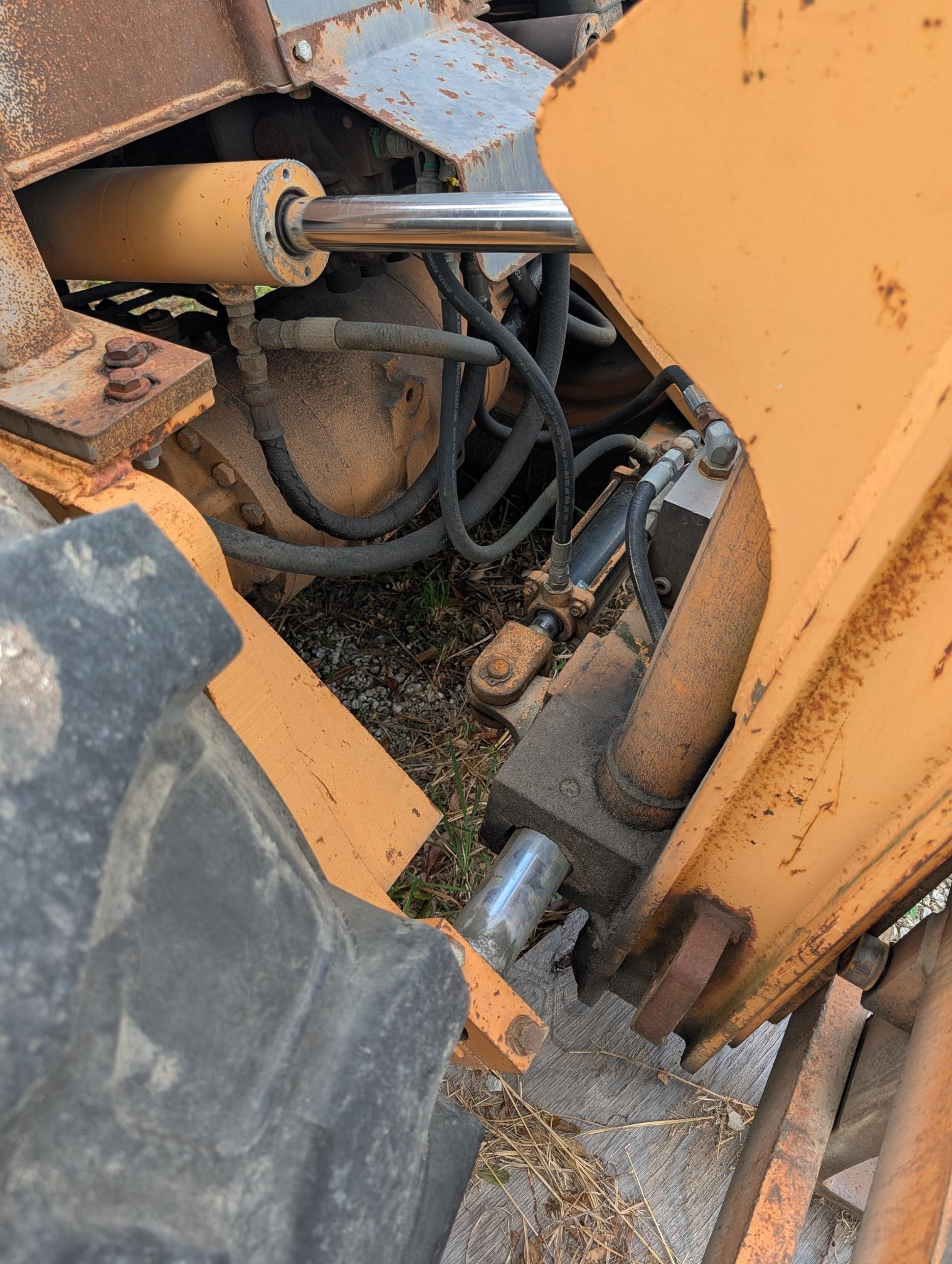 2005 CASE 588G - Image 23